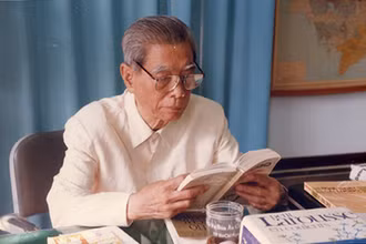 Tổng Bí thư Nguyễn Văn Linh.