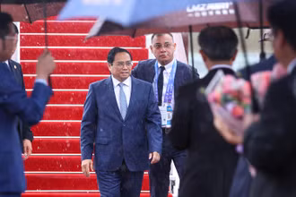 Thủ tướng Phạm Minh Chính đến Nam Ninh, Trung Quốc, bắt đầu tham dự Hội chợ Trung Quốc - ASEAN (CAEXPO) và Hội nghị thượng đỉnh Thương mại-Đầu tư Trung Quốc-ASEAN (CABIS) lần thứ 20. (Ảnh: VGP/Nhật Bắc)