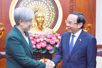 Bí thư Thành ủy TP Hồ Chí Minh Nguyễn Văn Nên tiếp Bộ trưởng Penny Wong. Ảnh: hcmcpv.org.vn