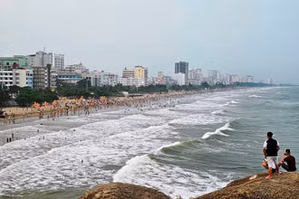 Bãi tắm Sầm Sơn.