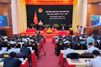 Quang cảnh phiên chất vấn tại kỳ họp Hội đồng nhân dân tỉnh Thanh Hóa.