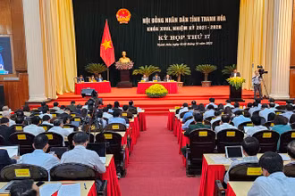 Quang cảnh kỳ họp Hội đồng nhân dân tỉnh Thanh Hóa chiều 13/12.