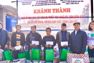 Khánh thành nhà ở cho các hộ dân bị thiệt hại do bão số 3 (siêu bão Yagi) tại xã Pa Cheo (huyện Bát Xát, tỉnh Lào Cai).