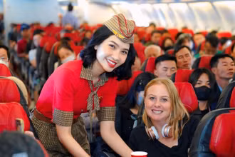 Hãng hàng không Vietjet khuyến mại người dân, du khách hàng triệu vé bay Eco quốc tế giá từ 0 đồng và miễn phí hành lý ký gửi tới 40kg.