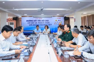 Toàn cảnh tọa đàm: “Đường sắt tốc độ cao-Cơ hội và thách thức với doanh nghiệp Việt” do Báo Giao thông tổ chức ngày 19/11.