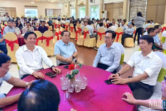 Đông đảo phóng viên, báo chí có hoạt động tác nghiệp trên địa bàn tỉnh Cà Mau tề tựu về tham dự buổi họp mặt.