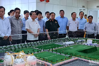Phó Chủ tịch Quốc hội Nguyễn Đức Hải giám sát chuyên đề tại Công ty khí Cà Mau.
