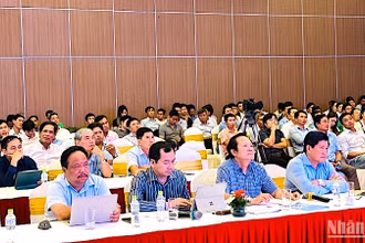 Các hội thảo chuyên đề về ngành tôm trong ngày 12/12 nhận được sự quan tâm của nhà nông và nhiều chuyên gia tham dự.
