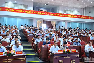 Hội nghị phát triển kinh tế tập thể tỉnh Cà Mau quy tụ gần 500 đại biểu là chuyên gia, lãnh đạo quản lý các cấp từ tỉnh đến cơ sở.