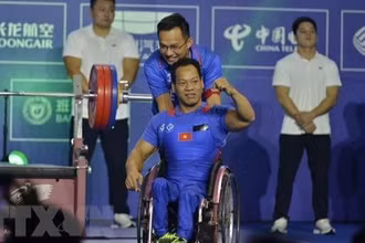 Vận động viên cử tạ Lê Văn Công. (Ảnh: TTXVN phát)