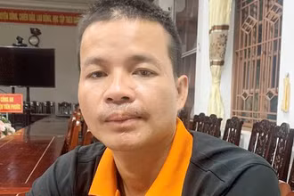 Đối tượng Trần Hoàng Phi tại Cơ quan Công an. 