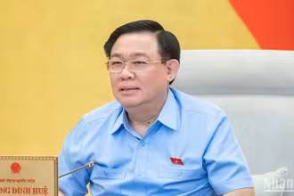 Chủ tịch Quốc hội Vương Đình Huệ điều hành phiên thảo luận chiều 14/6. (Ảnh: DUY LINH)