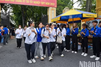 Thí sinh tham dự kỳ thi tốt nghiệp THPT 2023. (Ảnh: THÀNH ĐẠT)