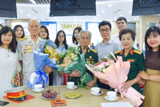 Giao lưu trực tuyến với các nhân chứng lịch sử Ngày Giải phóng Thủ đô 10/10