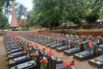 Nghĩa trang liệt sĩ huyện Lộc Ninh, tỉnh Bình Phước.