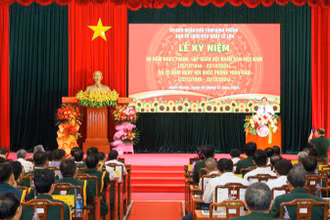 Quang cảnh buổi lễ kỷ niệm (Ảnh: NGUYỄN TRUNG)
