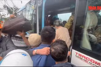 [Video] Hàng nghìn người dân Quảng Ngãi đi trú bão được về nhà
