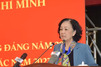 Đồng chí Trương Thị Mai, Ủy viên Bộ Chính trị, Bí thư Trung ương Đảng, Trưởng Ban Tổ chức Trung ương phát biểu chỉ đạo.