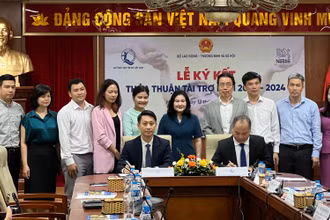Quỹ Bảo trợ trẻ em Việt Nam và Công ty TNHH Nestlé Việt Nam tổ chức lễ ký kết thỏa thuận hợp tác.