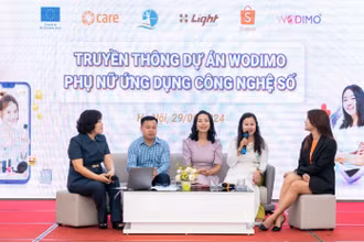 Các đại biểu chia sẻ thông tin tại hội thảo: Kinh doanh trực tuyến và tiếp cận an sinh xã hội cho phụ nữ di cư phi chính thức.