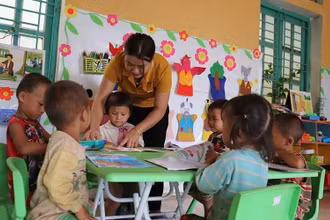 Giờ học tiếng Việt của lớp học mầm non ở điểm bản Huổi Min (Điện Biên). (Ảnh minh hoạ: LÊ LAN)
