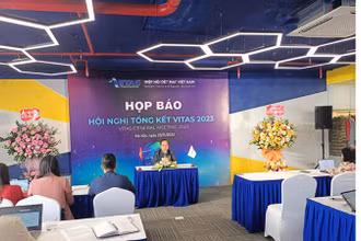 Chủ tịch Vitas Vũ Đức Giang chủ trì họp báo.