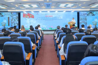 Toàn cảnh hội nghị.
