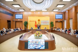 Chủ tịch Quốc hội Trần Thanh Mẫn gặp mặt các Đại sứ, Trưởng cơ quan đại diện ngoại giao Việt Nam ở nước ngoài trước khi lên đường nhận nhiệm vụ. (Ảnh: DUY LINH)