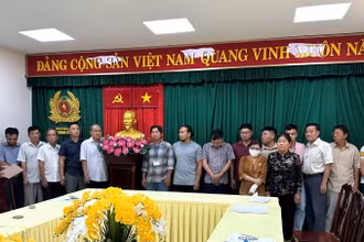  Các đối tượng liên quan đến vụ án bị khởi tố.