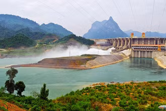 Mở cửa xả đáy thứ 4 hồ thủy điện Tuyên Quang