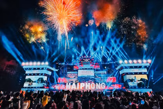 Đêm hội Lễ hội Hoa phượng đỏ Hải Phòng năm 2023.