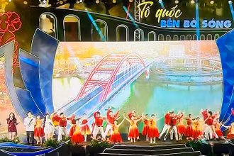 Chương trình trao giải cuộc thi "Tổ quốc bên bờ sóng"