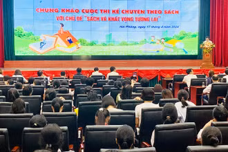 Giám đốc Sở Thông tin và Truyền thông Hải Phòng Phạm Văn Tuấn phát biểu khai mạc cuộc thi.