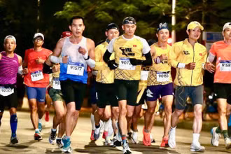 Giải chạy VnExpress Marathon Haiphong 2024 chính thức khởi tranh rạng sáng 15/12 (ảnh giải chạy VnExpress Marathon Haiphong 2023).