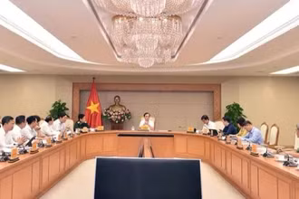 Phó Thủ tướng Trần Lưu Quang chủ trì cuộc họp về dự thảo Quy hoạch phát triển mạng lưới cơ sở báo chí, phát thanh truyền hình, thông tin điện tử, cơ sở xuất bản thời kỳ 2021-2030, tầm nhìn đến năm 2050. (Ảnh: VGP)