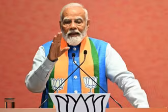 Thủ tướng Ấn Độ Narendra Modi phát biểu tại trụ sở của đảng Bharatiya Janata (BJP) ở New Delhi ngày 14/4/2024. (Ảnh: AFP/TTXVN)