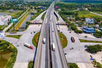 Trong 3 quý đầu năm, các tuyến cao tốc do VEC quản lý, vận hành khai thác, gồm: Nội Bài - Lào Cai, Cầu Giẽ - Ninh Bình, Đà Nẵng - Quảng Ngãi, TP. Hồ Chí Minh - Long Thành - Dầu Giây tiếp tục duy trì tăng trưởng ổn định, phục vụ an toàn 50,5 triệu lượt phương tiện, tăng 11,3 % so với cùng kỳ năm 2023.