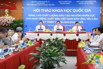 Hội thảo khoa học quốc gia về Nâng cao chất lượng đào tạo nguồn nhân lực cho hoạt động xuất bản. (Ảnh: LỮ MAI)