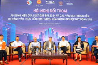 Các đại biểu tham dự đối thoại tại hội nghị.