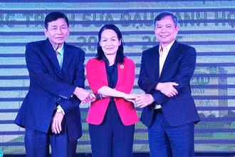 Nghi thức cam kết triển khai Chương trình “Sữa đậu nành học đường” năm học 2024-2025.