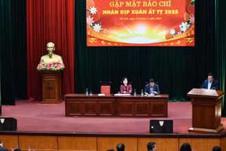 Lãnh đạo Bộ Y tế cung cấp thông tin cho báo chí chiều 20/12.