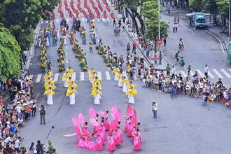 Hà Nội sẽ tổ chức diễu hành quy mô bên hồ Hoàn Kiếm để giới thiệu những nét văn hóa đặc sắc.