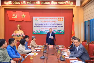 Thượng tướng Nguyễn Văn Rinh phát biểu tại buổi gặp mặt báo chí.