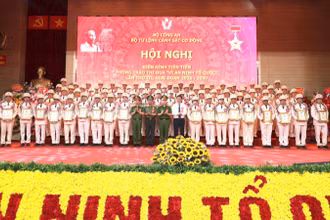 Tôn vinh 80 điển hình tiên tiến, đại diện hơn 18 nghìn cán bộ, chiến sĩ trong toàn lực lượng.