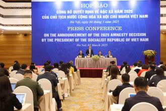 Toàn cảnh họp báo.