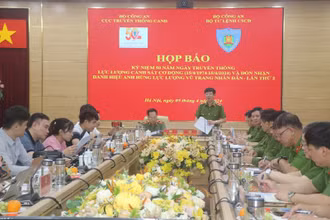 Thiếu tướng Nguyễn Ngọc Thanh, Phó Tư lệnh Cảnh sát cơ động thông tin về các hoạt động kỷ niệm 50 năm Ngày truyền thống Lực lượng.