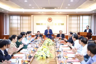 Toàn cảnh hội nghị.