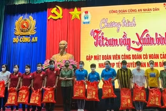 Tết Sum vầy-Xuân bình an năm 2022 do Công đoàn Công an Nhân dân tổ chức.