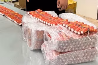Tang vật thu giữ.