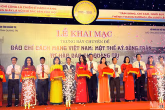 Khai mạc trưng bày chuyên đề “Báo chí cách mạng Việt Nam: Một thế kỷ xung trận và tự hào báo chí Quảng Trị”.
